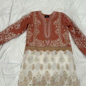 Pakistani designer— Sana Safinaz kurti